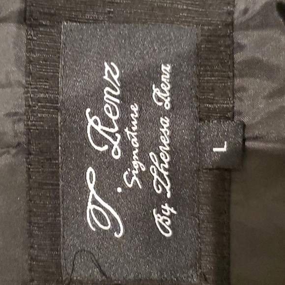 Theresa Renz - Silk , Embroidered blazer.  NEW Must have! BENEFITS RESCUE DOGS - Picture 3 of 12
